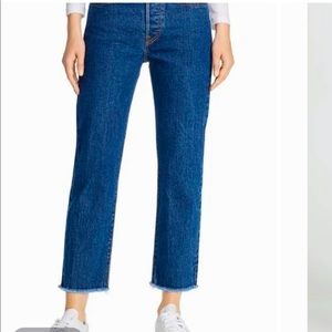 Levi’s wedgie fit straight leg blue jeans 27
